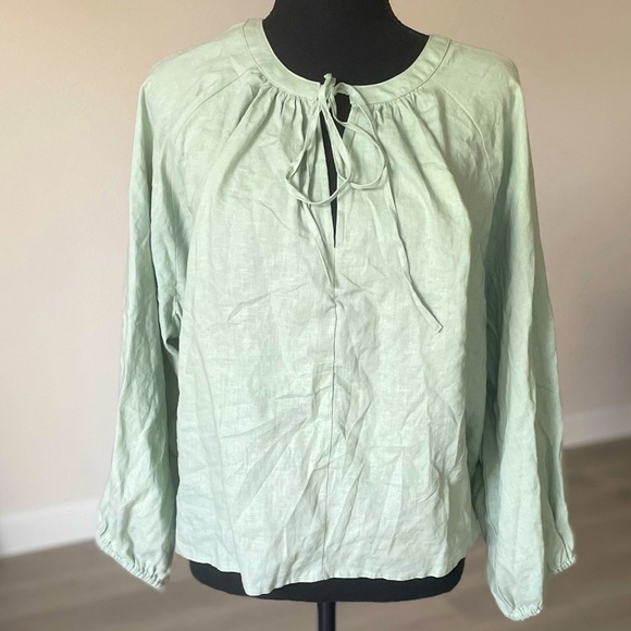 Light Sage Green Long Sleeve Blouse Top - Picture 5 of 11